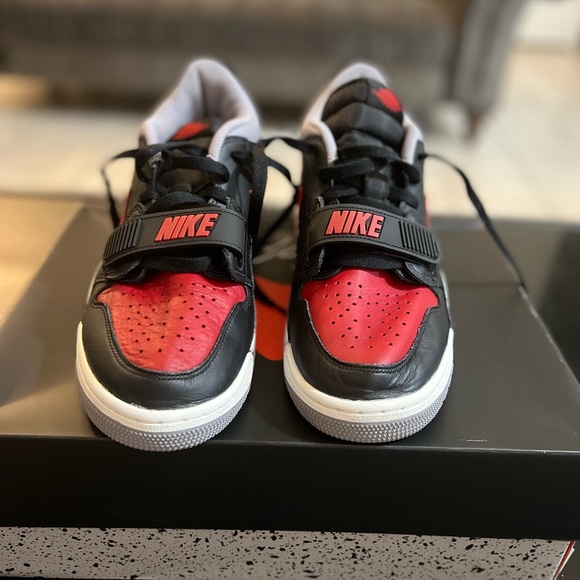 JORDAN Legacy 312 Low Sneakers Size: 9 - Picture 3 of 6